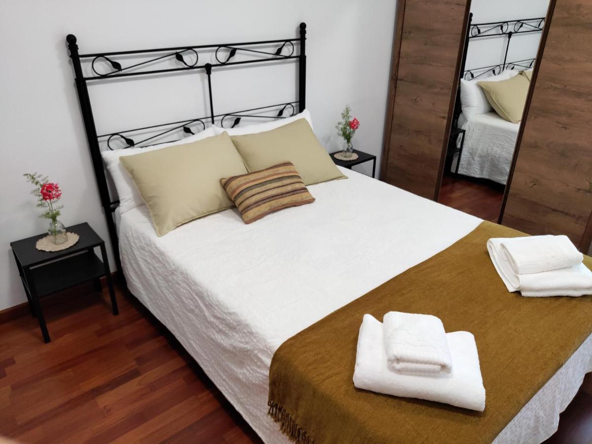 Apartamento Plaza De La Iglesia Делтебре Екстериор снимка