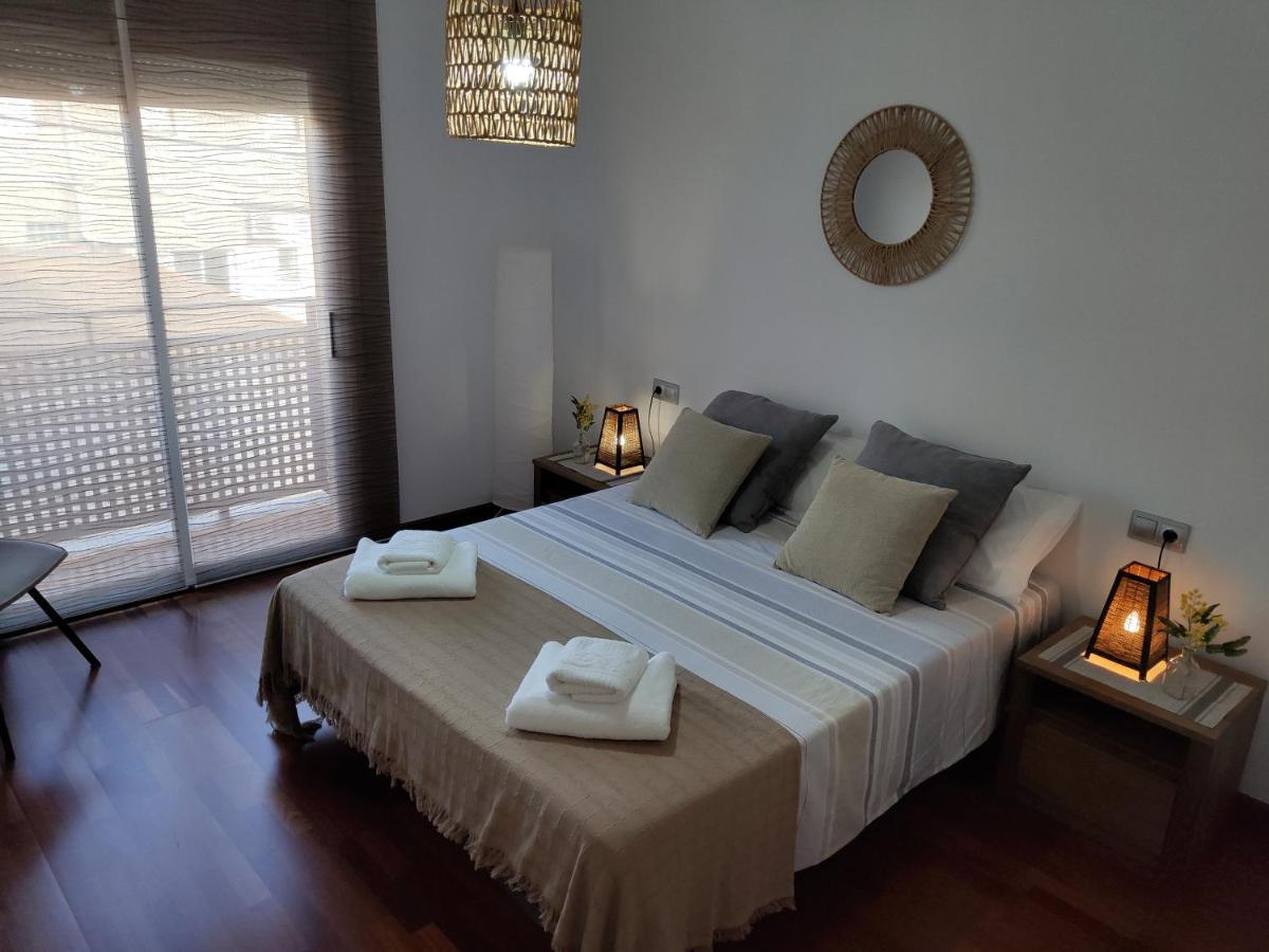 Apartamento Plaza De La Iglesia Делтебре Екстериор снимка