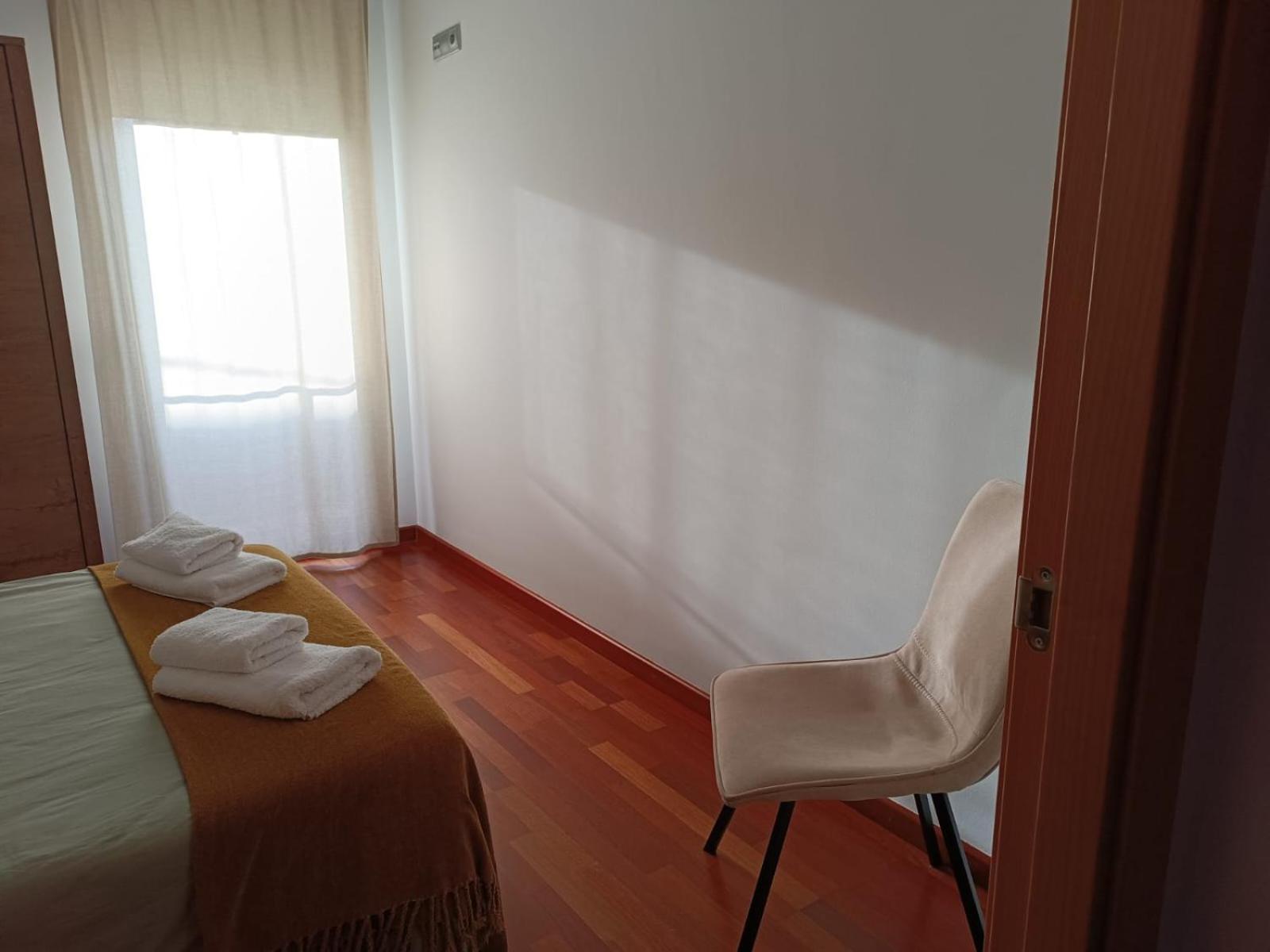 Apartamento Plaza De La Iglesia Делтебре Екстериор снимка
